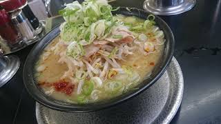yoshihina よしひな のライブ配信