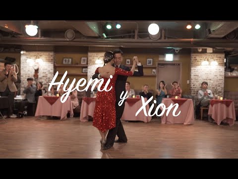Hyemi(향기) y Xion(시온) - Luna De Plata (19.11.24) - @AvrazoTV