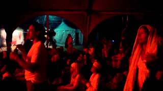 Concert - Snatam Kaur - By Thy Grace - Dance