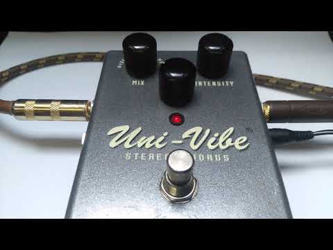 UV1SC Uni-Vibe Stereo Chorus by Dunlop | RockBoard