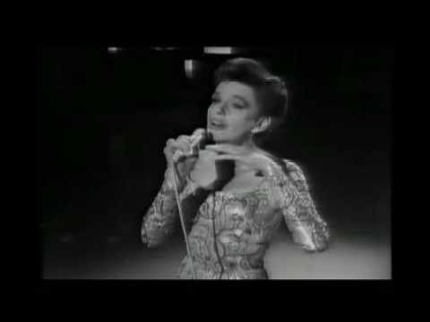 Judy Garland - The Nearness Of You (live)