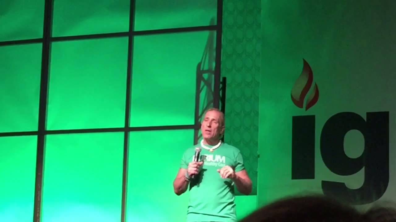 Purium Video- Cracked Cell Chlorella- David Sandoval - YouTube