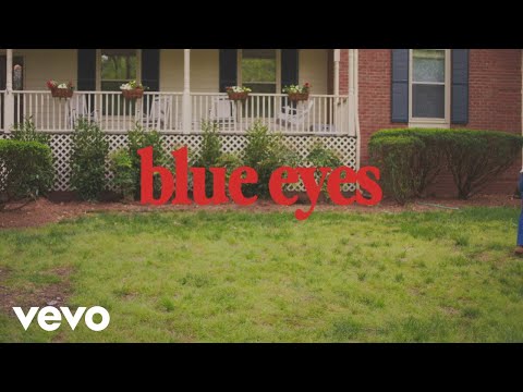 Video thumbnail for Heard It in a Country Song