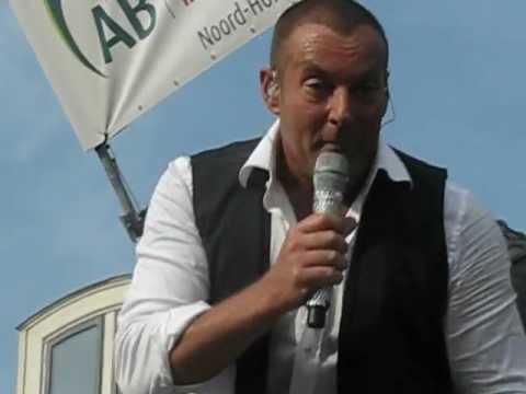 Gerard Joling tijdens pop weekend @ schagen 4 Aug 2012