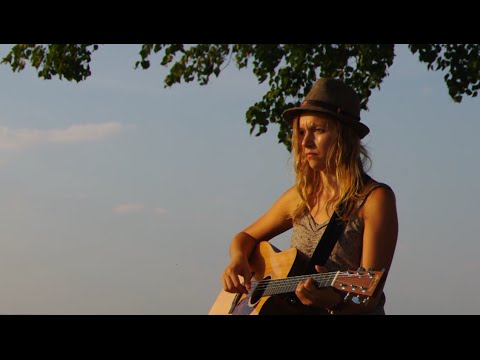 Johanna Herdtfelder - Zaunpfahl (Musikvideo)