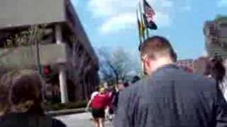 Hanson giving a mid-walk speech on the walk in Rochester