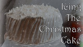 Icing The Christmas Cake - ROYAL ICING, the easiest! 🎄