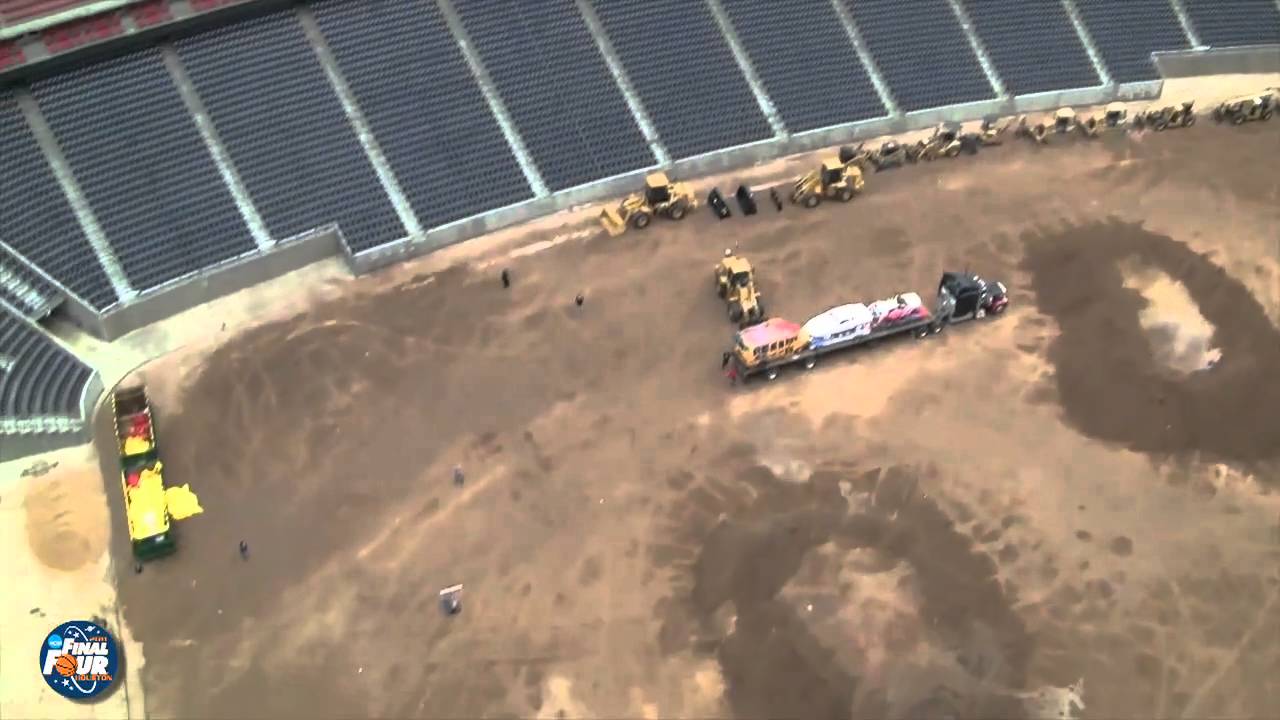 WORLD RECORD Reliant Stadium Shot | Dude Perfect