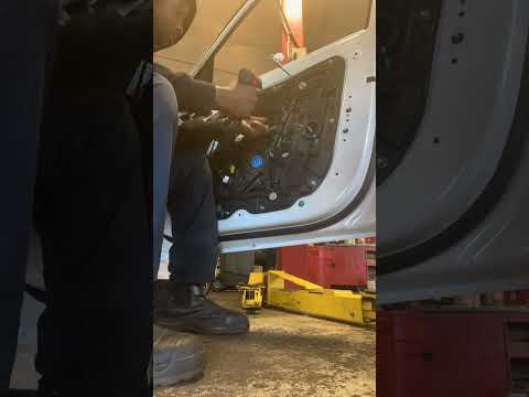 2022 Kia K5 door latch replacement