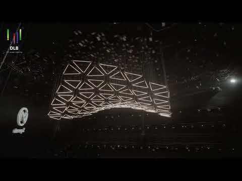 Kinetic Triangle Bar 透明