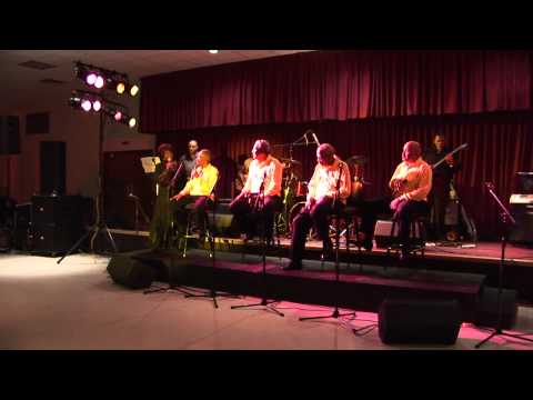 Love in the Moonlight - Justine "Baby" Washington & the Velons