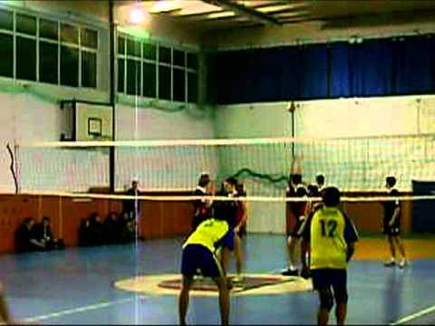 Volei, campionat judetean: UMF Cluj - CSM II Campia Turzii 3-2