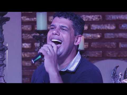 Deus Está Me Olhando video