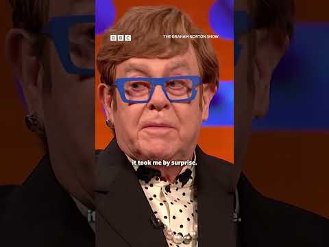 Elton John burst into tears recording his own song 🎹