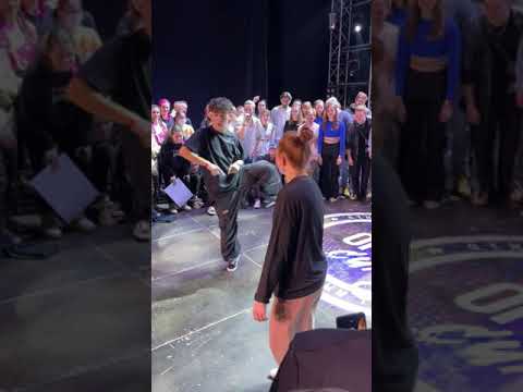 Amazing hip hop dance freestyle (dance battle)