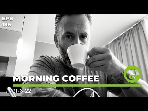 Morning Coffee #136 - 21-06-22 - Akureyri, composition and a slamming door