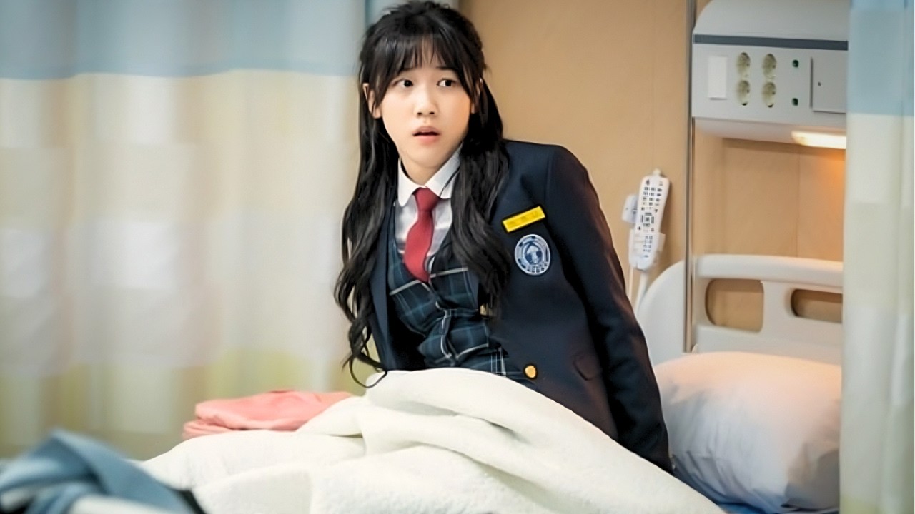 She Accidentally Teleported 20 Years Into the Future and Meets Her Older Self to Change Her Life