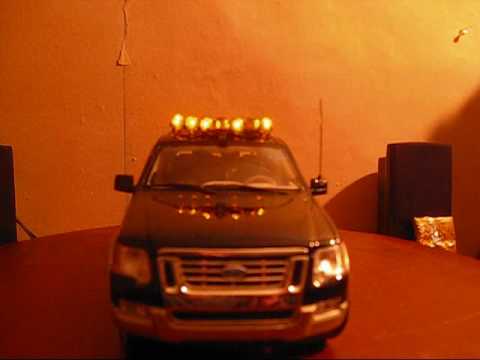 1/18 2006 Ford Explorer with working and flashing led lights SOLD