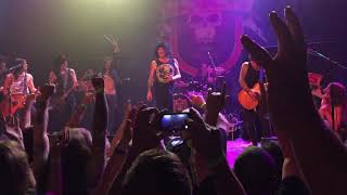 LA Guns - Rip &amp; Tear (with The Darbies)