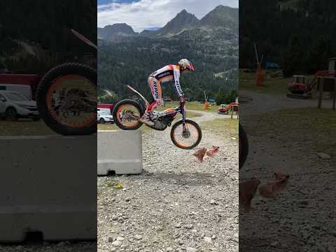 Toni Bou’s balance is just unreal 🤯