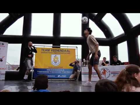 Top 16: Kunal Rathi vs Hugo Vliese - International Freestyle Football Tournament Veenendaal