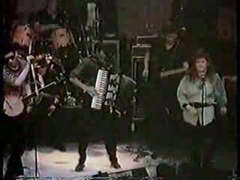 The Pogues and Kirsty MacColl - Fairytale of New York