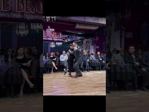  Bárbara Ferreyra  and  Agustín Agnez  are  dancing  to  the  tango  "  Jueves  "  by  Orquesta Típica Victor