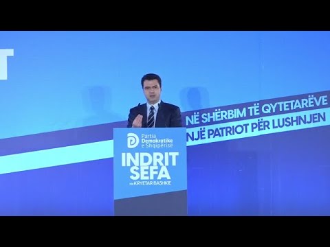 Thirret ezani, Basha lë në mes fjalën: Teksa errësira shtrihet anë e mbanë, zoti s’na ka harruar