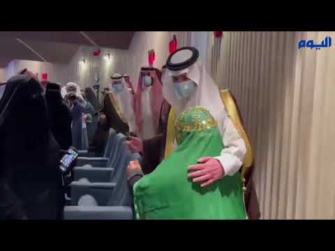 شاهد.. موقف إنساني رائع لأمير الشرقية مع الطفلة تهاني