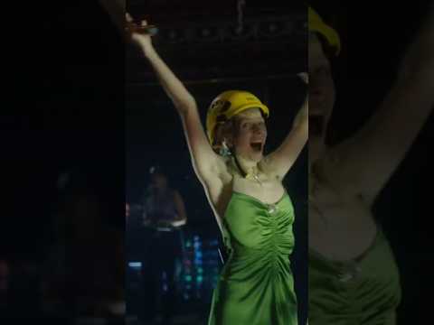 Aurora hearing the organ at Royal Albert Hall for the first time