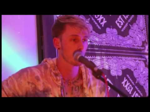 Everlong cover (Live from The Blvd) - Machine Gun Kelly x Tillie