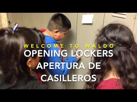 Waldo Opening Lockers / Apertura de Casilleros