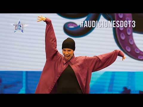 Wow! This girl is amazing. 😱