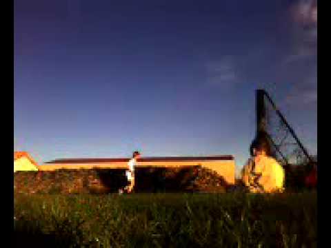 gogo-fandecatch-xixi joue au foot 02