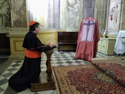 Preguiça no tempo da pandemia: declaração ao Crocifisso de San Giovannino dei Cavalieri