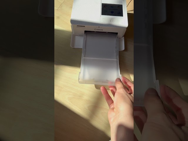 Vidéo teaser pour Angela testet Canon SELPHY CP1500: kompakter Fotodrucker, schnell & mobil