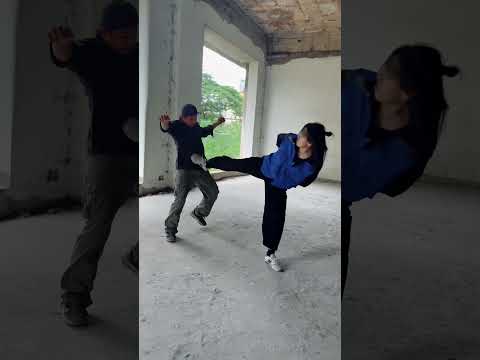 Self defense 102 | ACTION HOUSE #actionhouse #martialarts #short #selfdefense