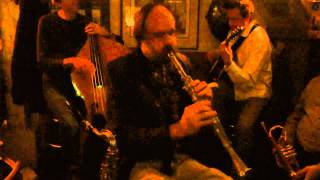 "I CAN'T BELIEVE THAT YOU'RE IN LOVE WITH ME": THE EARREGULARS at THE EAR INN (Nov. 21, 2010)