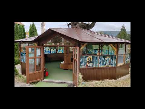 Mănăstirea Caraiman. La poalele munților Caraiman