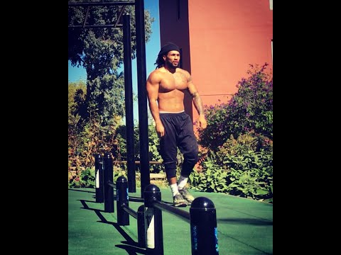 @Andoni_Lekue does 300 push ups UNBROKEN