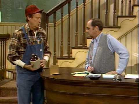 Newhart 1x05 - This Probably is Condemned