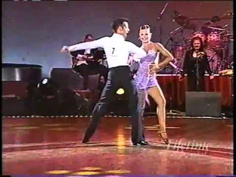 Darren Bennett and Lilia Kopylova - Cha Cha