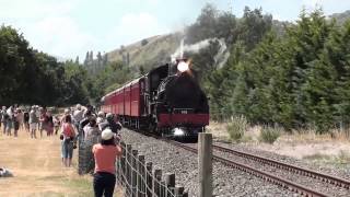 preview picture of video 'Ab 608 Eketahuna Express 3 Jan 2015 part 3'