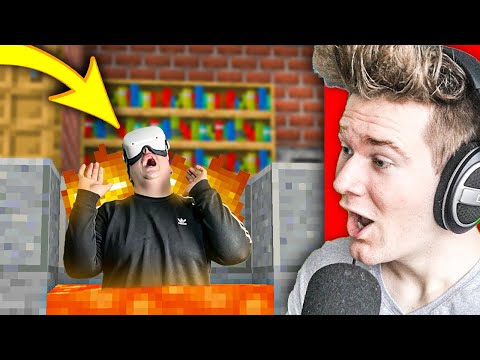 TROLLING YOUTUBERS IN MINECRAFT VR 😂