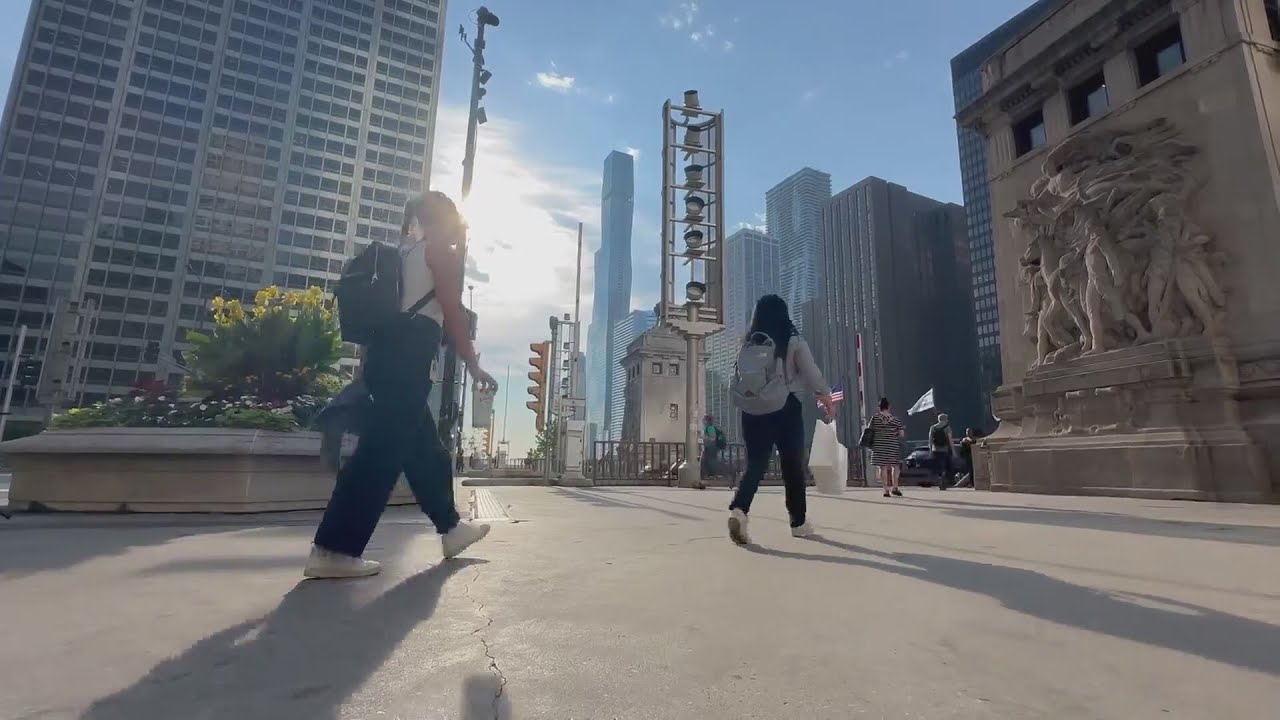 Chicagoans, visitors brace for second day of dangerous heat