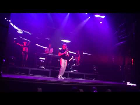 Oig - saxophonist Syntheticsax (life show progressive house music full HD video)