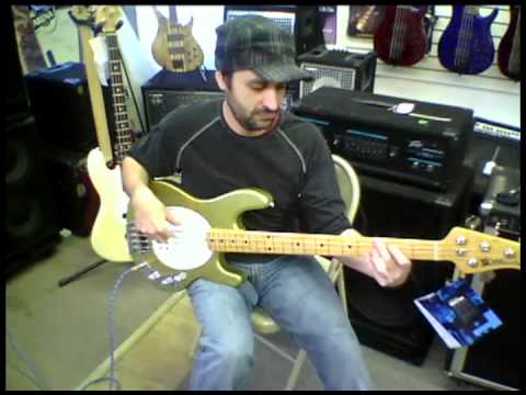Ernie Ball MusicMan Stingray Classic 4 string test and overview. Grandcentral music