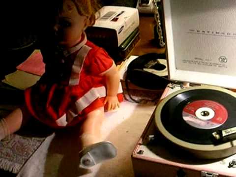 Westinghouse EC-1 Record player with Saranade Doll