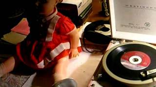 Westinghouse EC-1 Record player with Saranade Doll