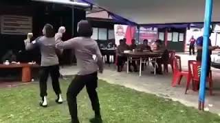 Download lagu Aksi polwan brimob menembak sambil joget keren mp3 Download lagu Aksi polwan brimob menembak sambil joget keren mp3